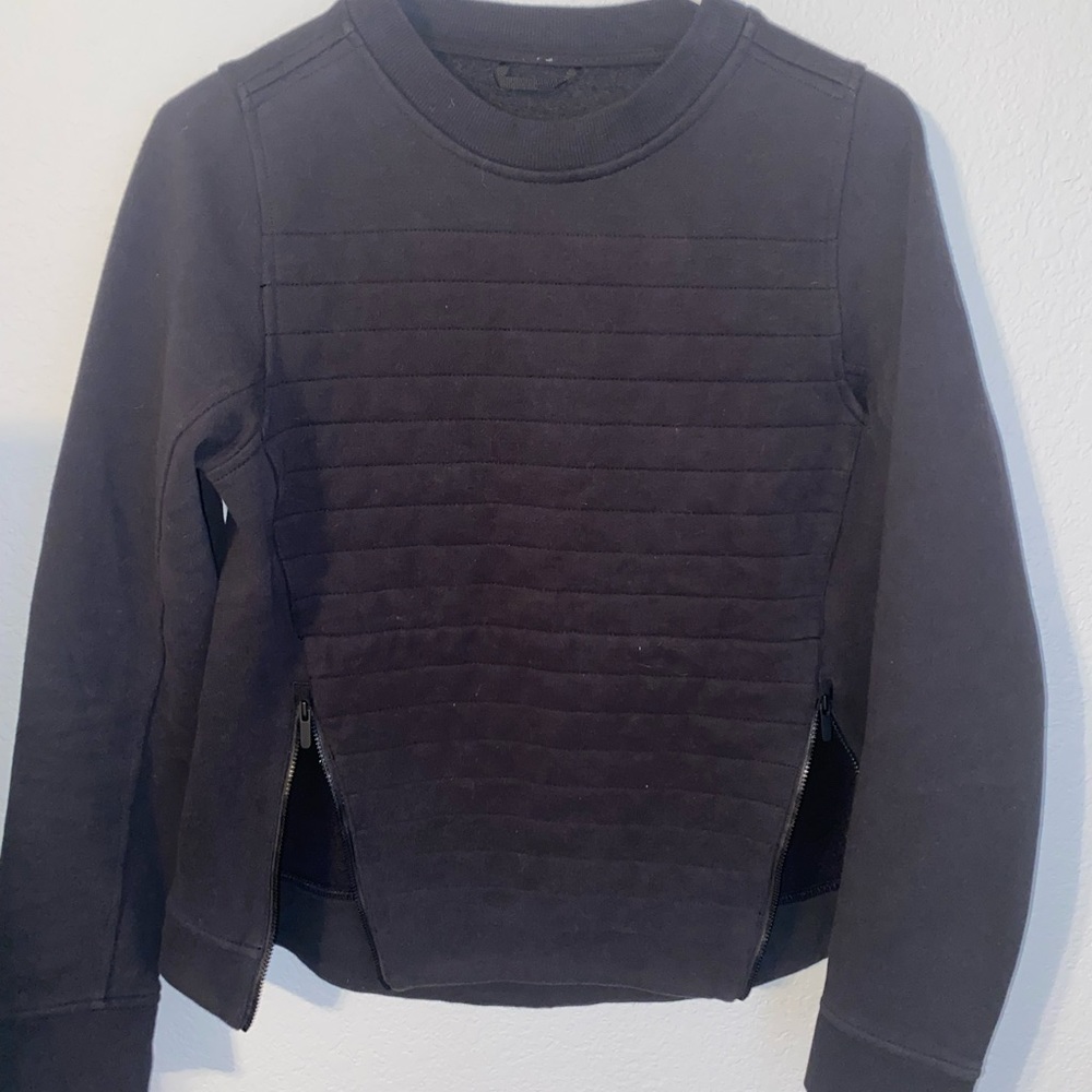 Lululemon sweatshirt